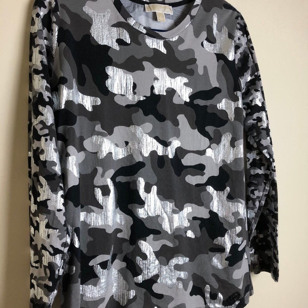 Michael Kors Camo Long Sleeved Tee
